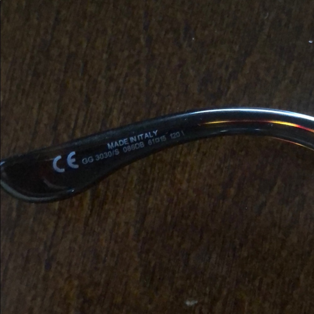 Gucci sunglasses. - Picture 5 of 7